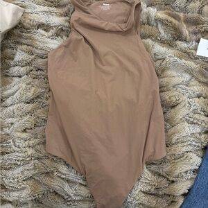 SKIMS Bodysuit in Taupe Neutral